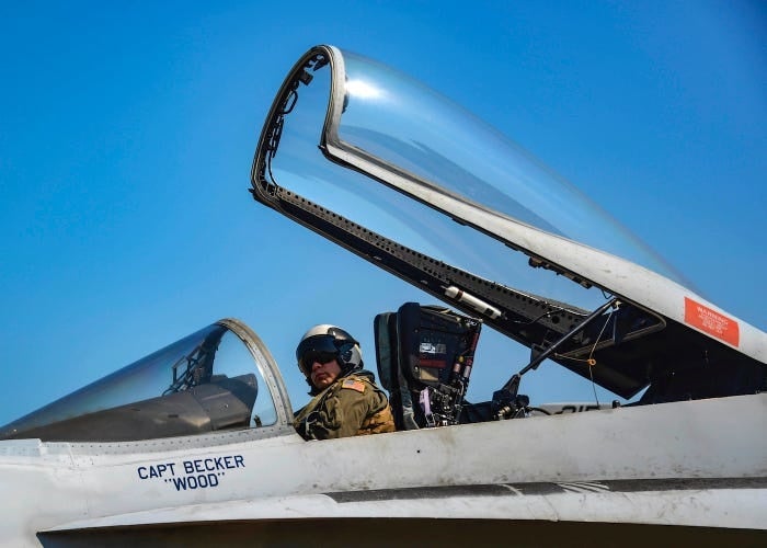 The US Navy’s last F/A-18C Hornet just took its final flight