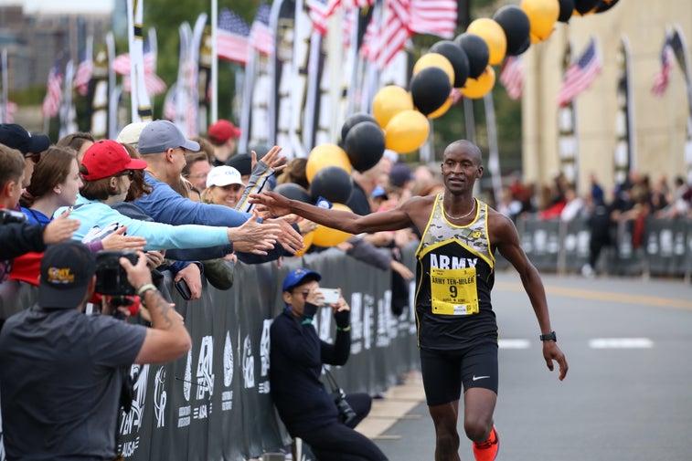 Soldier-athletes win the 35th annual Army Ten-Miler