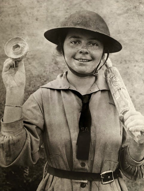 The women who volunteered to make donuts on the front lines of World War I