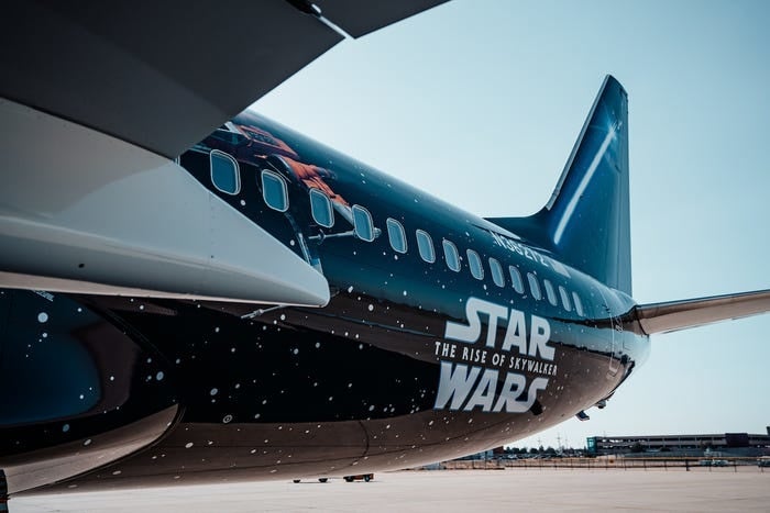Check out United’s new ‘Star Wars’-themed Boeing 737 plane