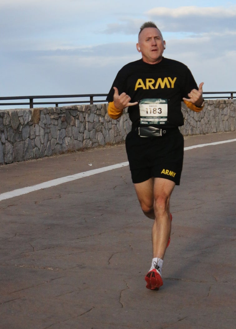 Army soldier pushes limits to reach insane running goal