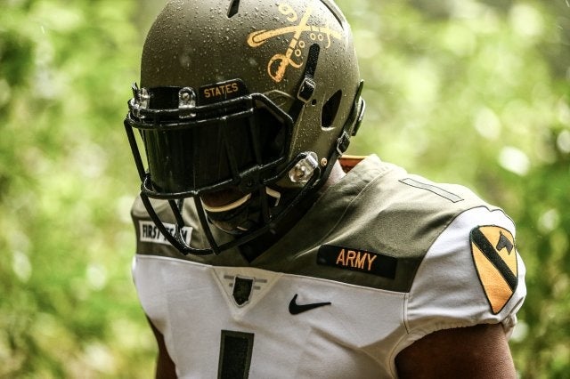 Black Knights use Army-Navy uniform to tell story of division
