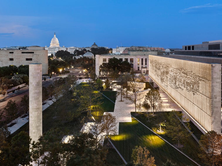 New Eisenhower Memorial is ‘the best piece of evidence America works’