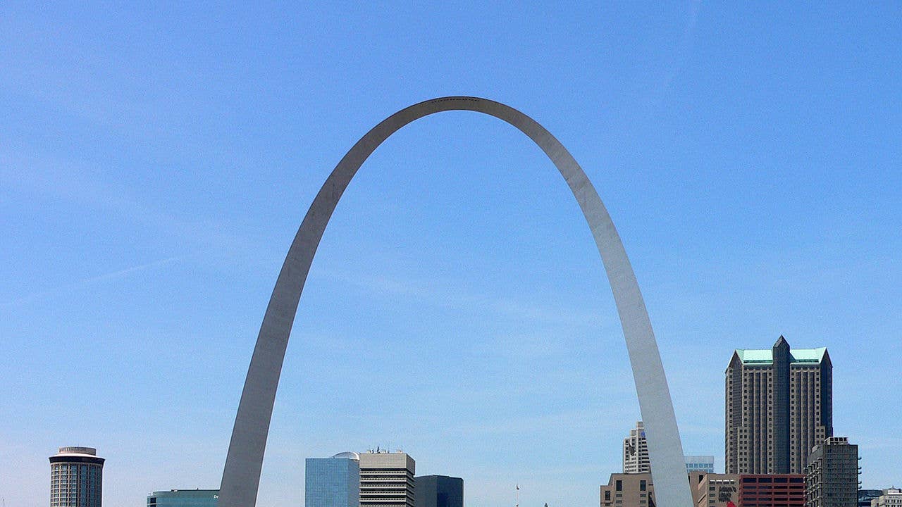 The Gateway Arch, part of the Jefferson National Expansion Memorial in St. Louis, Missouri. (Wikimedia Commons)