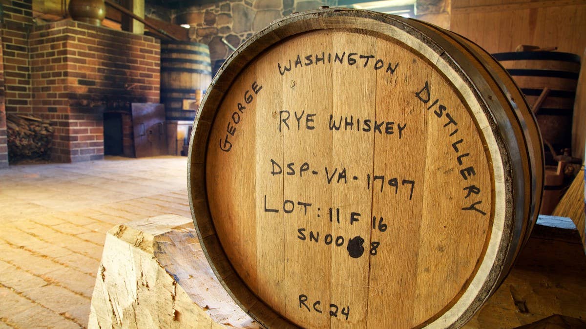 The perfect gift for history buffs and whiskey lovers