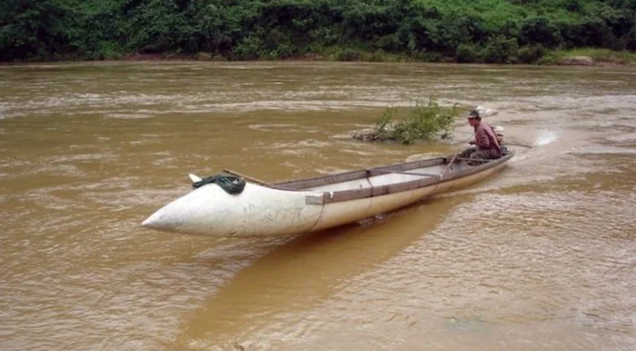 Vietnamese farmers have been using US fuel tanks as boats for 50 years