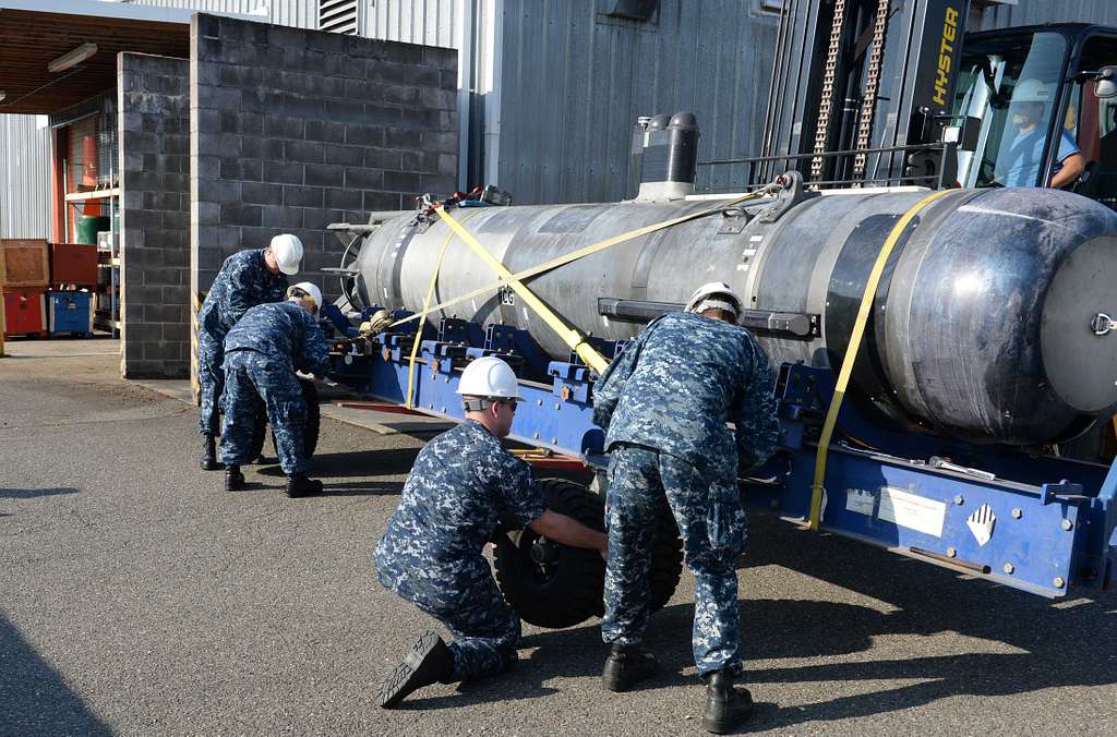 XLUUV submarine