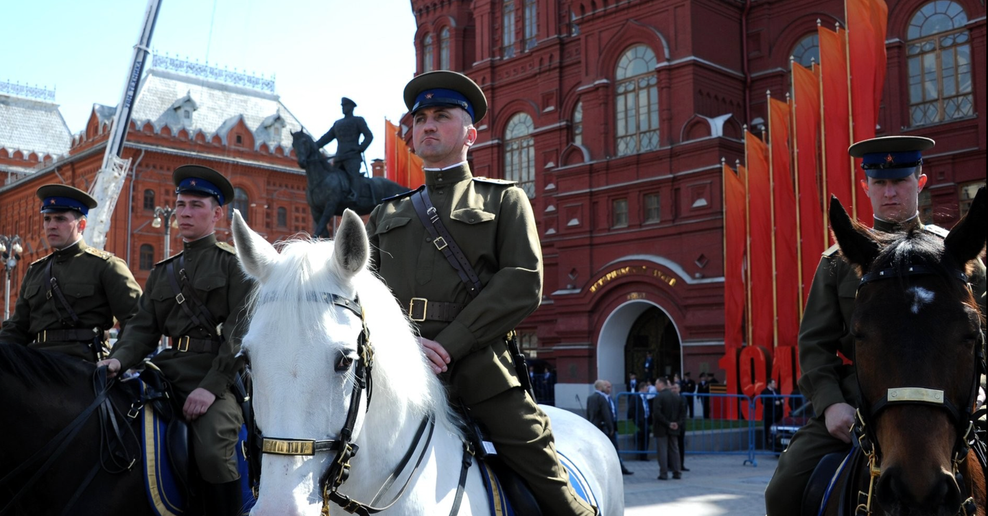 Members of the Kremlin Regiment on horseback dressed in the uniforms of the cavalry corps. https://en.wikipedia.org/wiki/Cavalry_corps_(Soviet_Union)