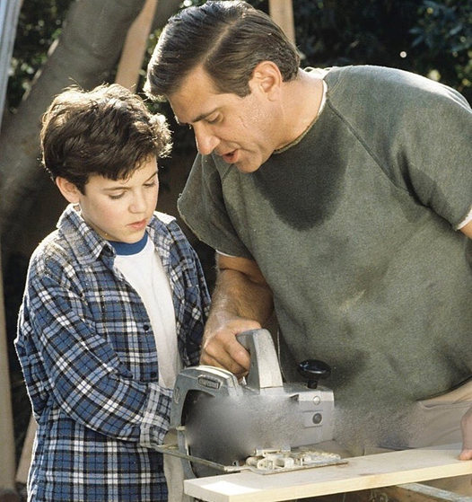 Lauria with Fred Savage on the set of <em>The Wonder Years</em>. Photo courtesy of Dan Lauria.