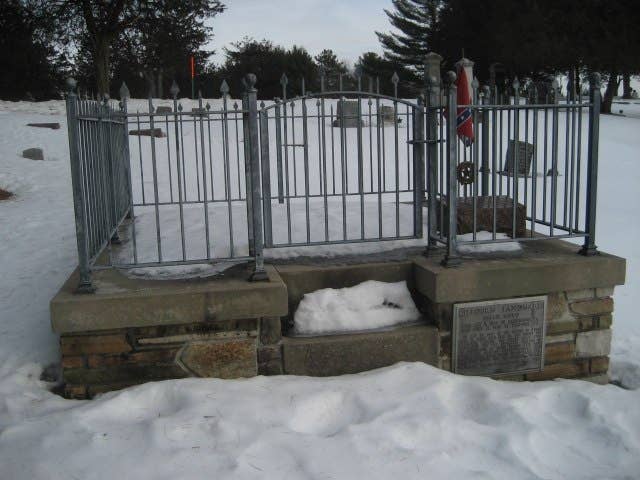 Boyd's grave. Wikimedia commons.