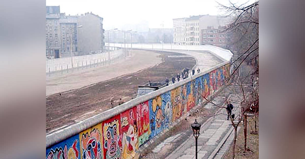 tear down berlin wall