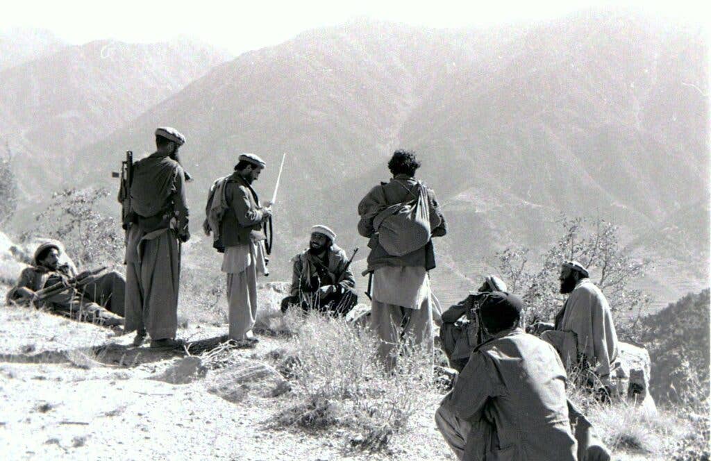 Mujahideen in Afghanistan, 1987 (Wikimedia Commons)