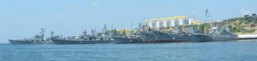 Ships of Russia's Black Sea Fleet in the Crimean port of Sevastopol, 2007 (Wikimedia Commons)