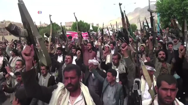 Houthis protesting