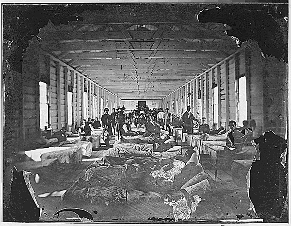 Some of the more "fortunate" who were given hospital beds <br>(National Archives/ Mathew Brady)