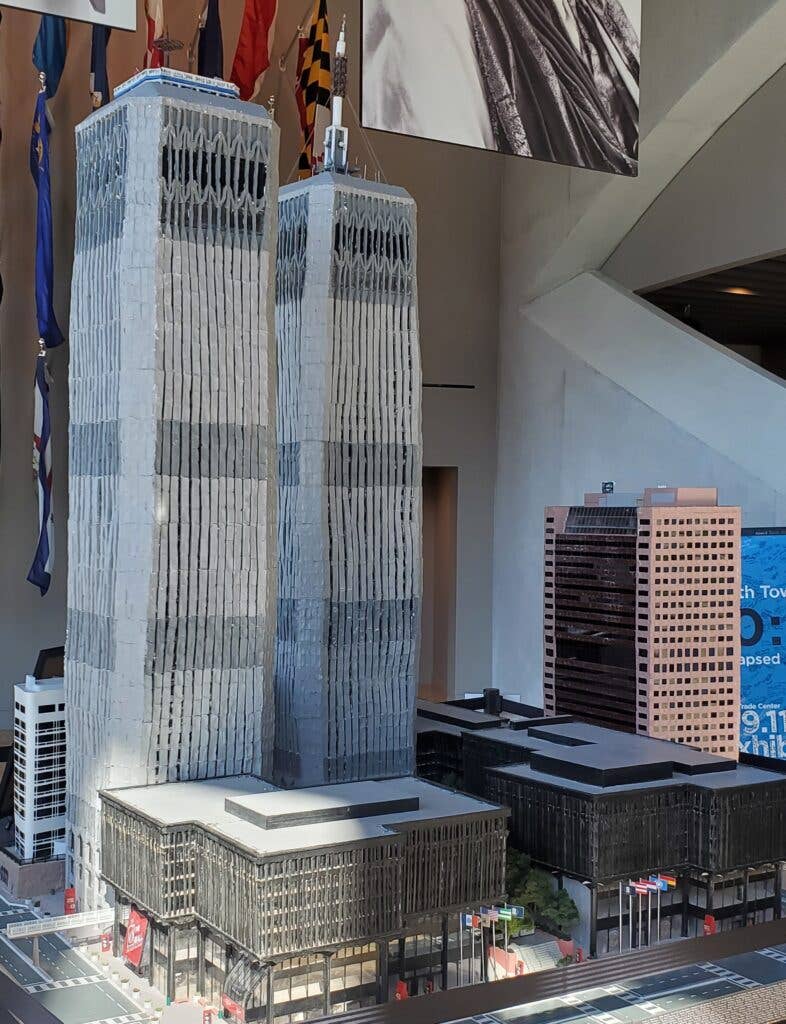 <em>The 9/11 memorial replicates the entire World Trade Center Plaza (Miguel Ortiz)</em>