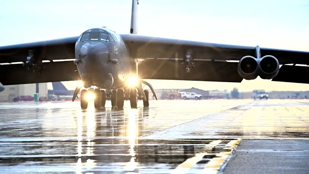 The explosive way B-52 bombers can be ready to fly in 10 minutes