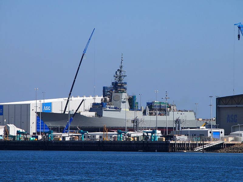 <a href="https://en.wikipedia.org/wiki/HMAS_Hobart_(DDGH_39)">HMAS Hobart</a> under construction by ASC Ltd at Osborne, 10 April 2015. (Wikipedia)