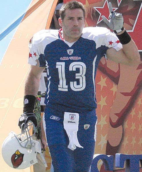 Warner at the 2009 Pro Bowl. (Wikipedia)