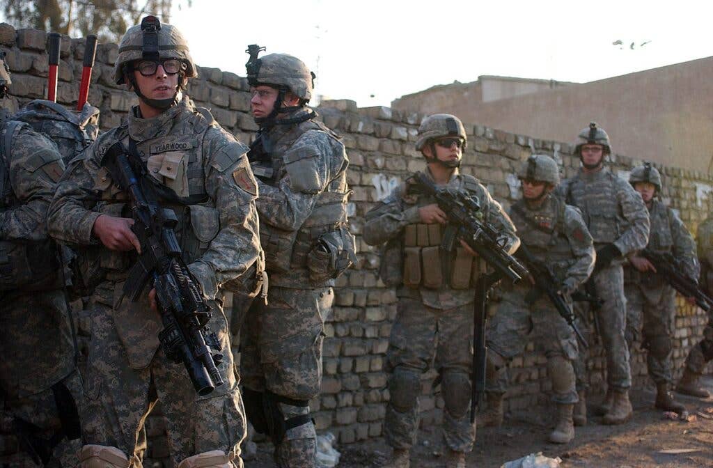 <em>Soldiers of Company C, 1st Battalion, 26th Infantry Regiment in Baghdad, 21 Feb. 2007 (U.S. Army)</em>