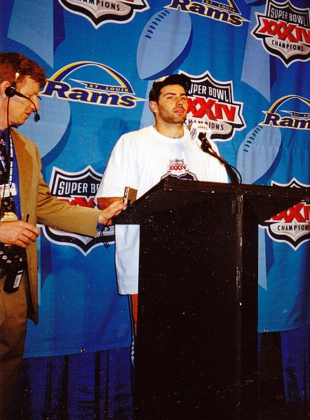 Warner at post-game press conference for Super Bowl XXXIV. (Wikipedia)