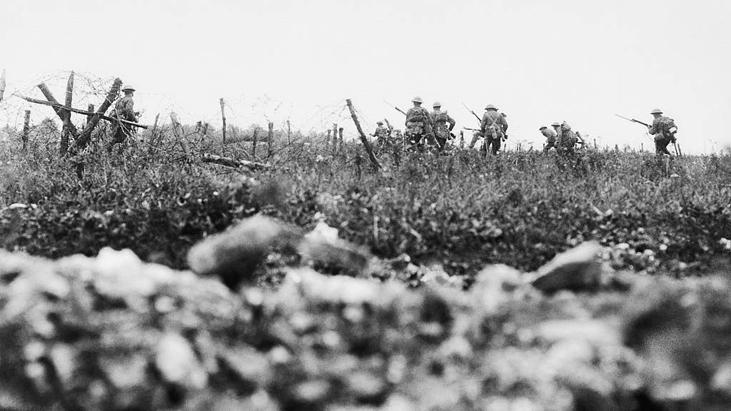 British infantry from The Wiltshire Regiment attacking near Thiepval, 7 August 1916, during the Battle of the Somme. (Public domain)