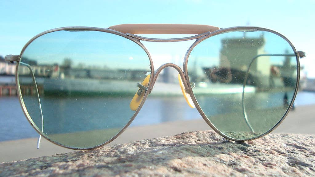 AN6531 sunglasses with Type 1 AN6531 lenses made by American Optical. (Public domain)