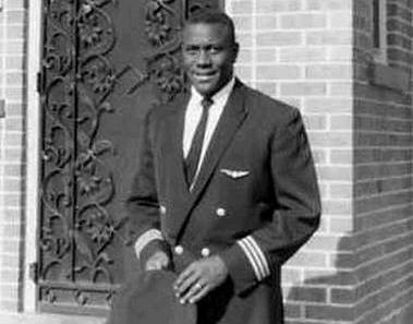This Air Force veteran fought for commercial airlines to hire Black pilots