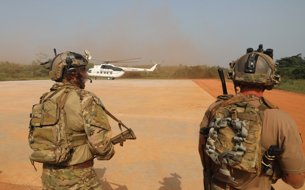 CôTE D'IVOIRE, 02.25.2022<br>Photo by Spc. Timothee Buangala, Special Operations Command Africa<br>U.S. Army Special Forces Soldiers pull security for an incoming causality evacuation during Flintlock 2022 near Abidjan, Côte d’Ivoire, Feb. 25, 2022. This year, Flintlock is hosted by Côte d’Ivoire. Flintlock provides an opportunity for partner forces to hone in skillsets to improve readiness and address counter extremist violence in the region.
