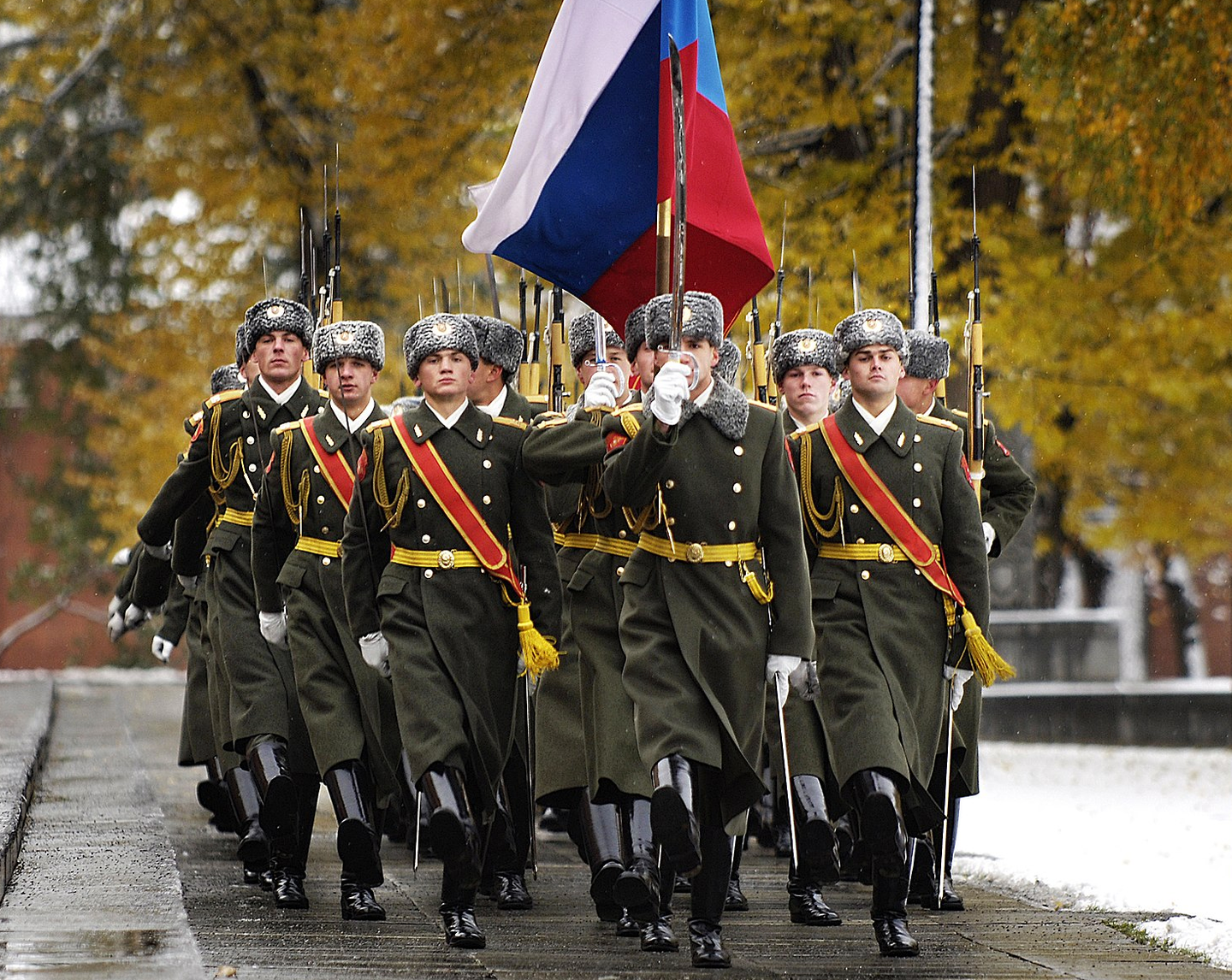 Russian honour guard from the 154th Preobrazhensky ICR perform a pass and review as part of a wreath-laying ceremony at the Tomb of the Unknown Soldier in Moscow, Russia. Wikimedia Commons