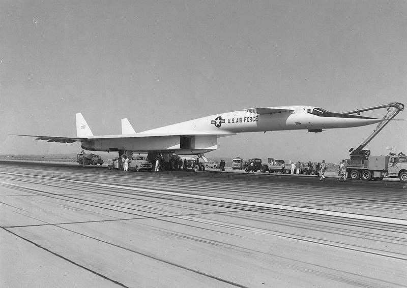 XB-70A on the taxiway on 21&nbsp;September 1964, the day of the first flight.