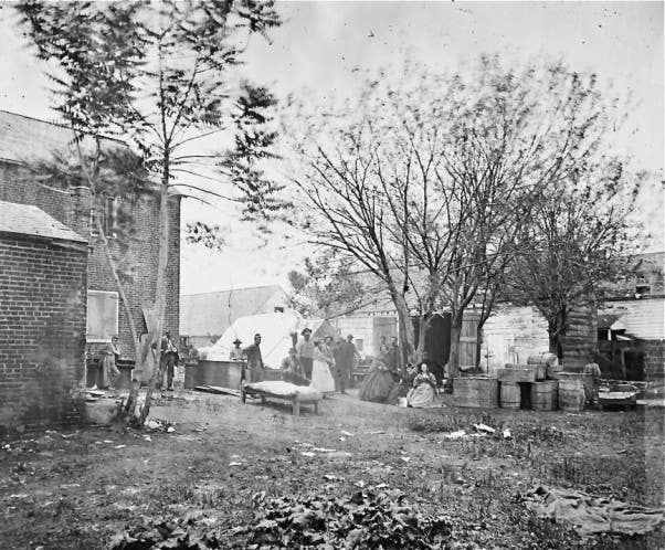 Fredericksburg, VA - Cooking tent of the U.S. Sanitary Commission. (<a href="http://www.loc.gov/pictures/item/cwp2003000470/PP/">Library of Congress</a>)