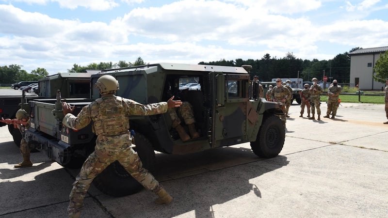 5 things you should know before purchasing a humvee as a civilian