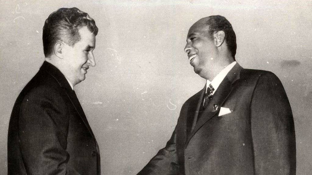 Barre with Romanian president Nicolae Ceaușescu in 1976.