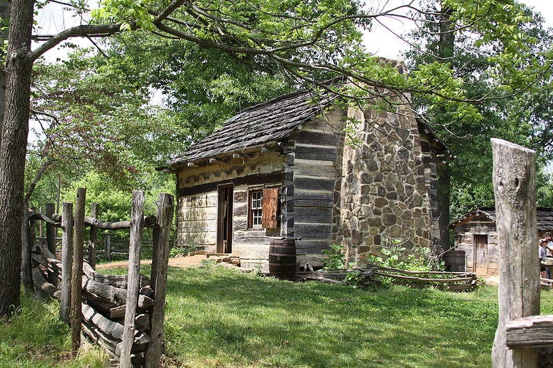 The log cabin at the Lincoln Living Historical Farm, part of the <a href="https://en.wikipedia.org/wiki/Lincoln_Boyhood_National_Memorial">Lincoln Boyhood National Memorial</a>.