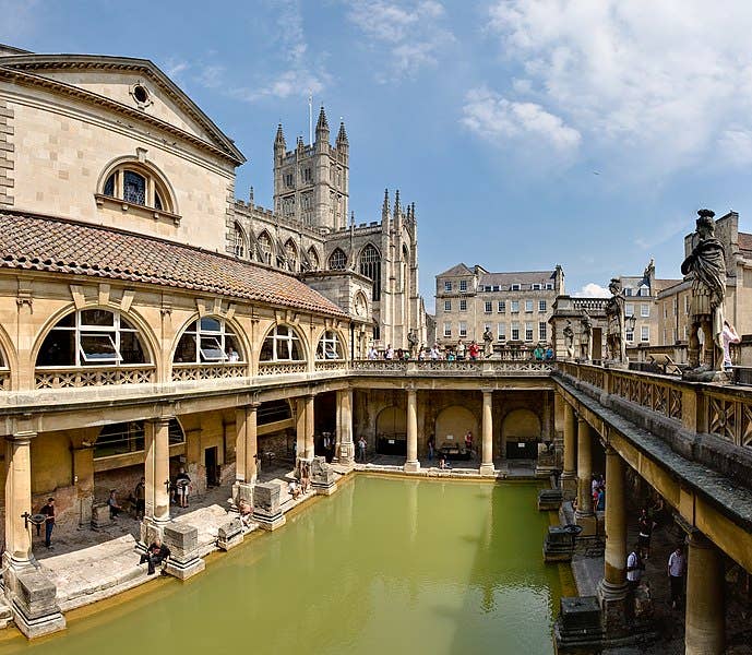 roman baths famous buildings