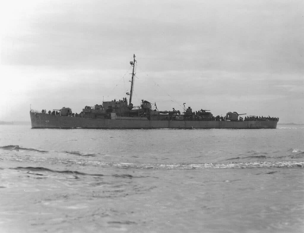 <em>USS </em>Samuel B. Roberts<em> off the Boston coast, June 1944 (U.S. Navy)</em>