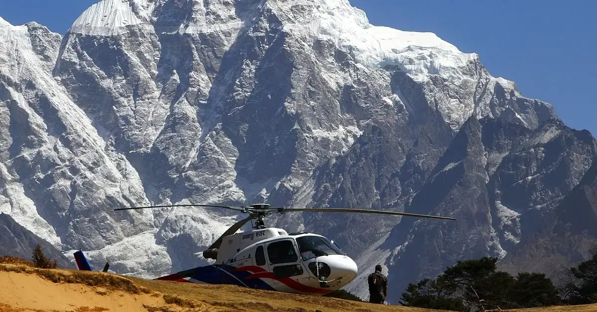 helicopter mount everest