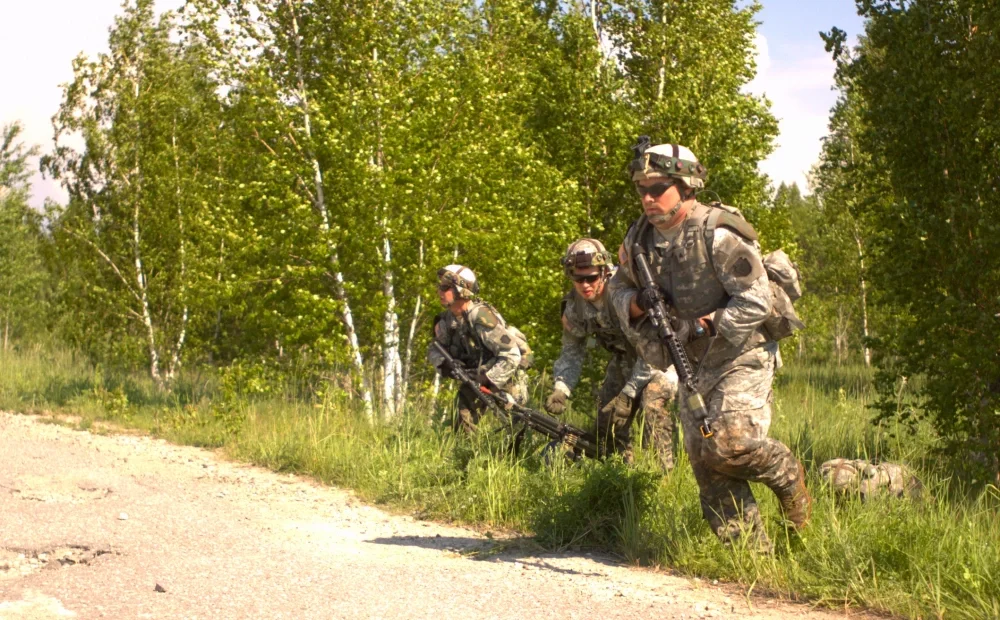 6 times enlisted troops can rip on officers and get away with it (maybe)