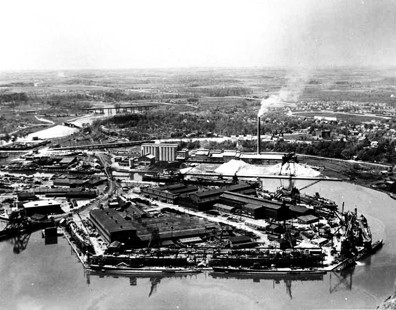 The Manitowoc port. (Photo courtesy of the Wisconsic Maritime Museum at Manitowoc)