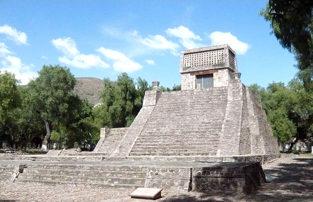 aztec pyramid