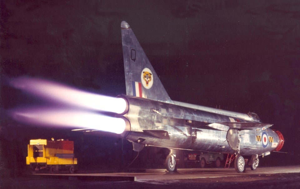 supersonic fighter jet afterburner