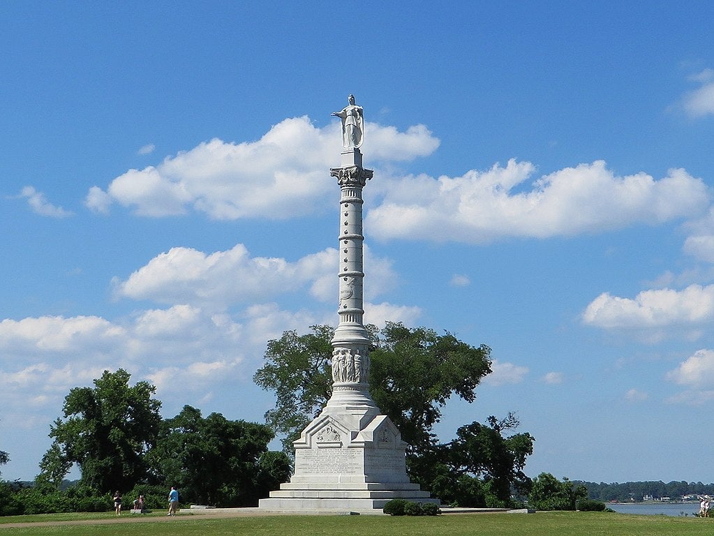 battle of yorktown monument