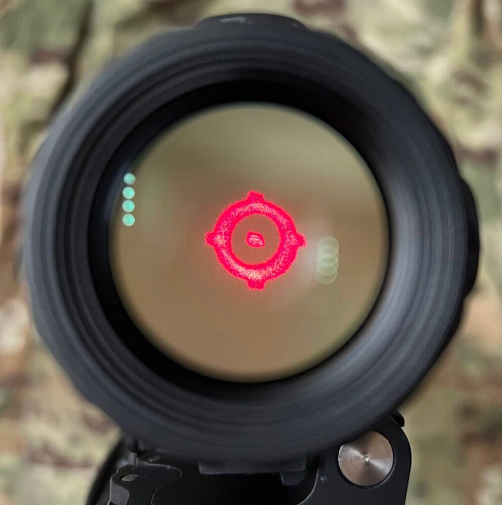 holographic reticle magnification