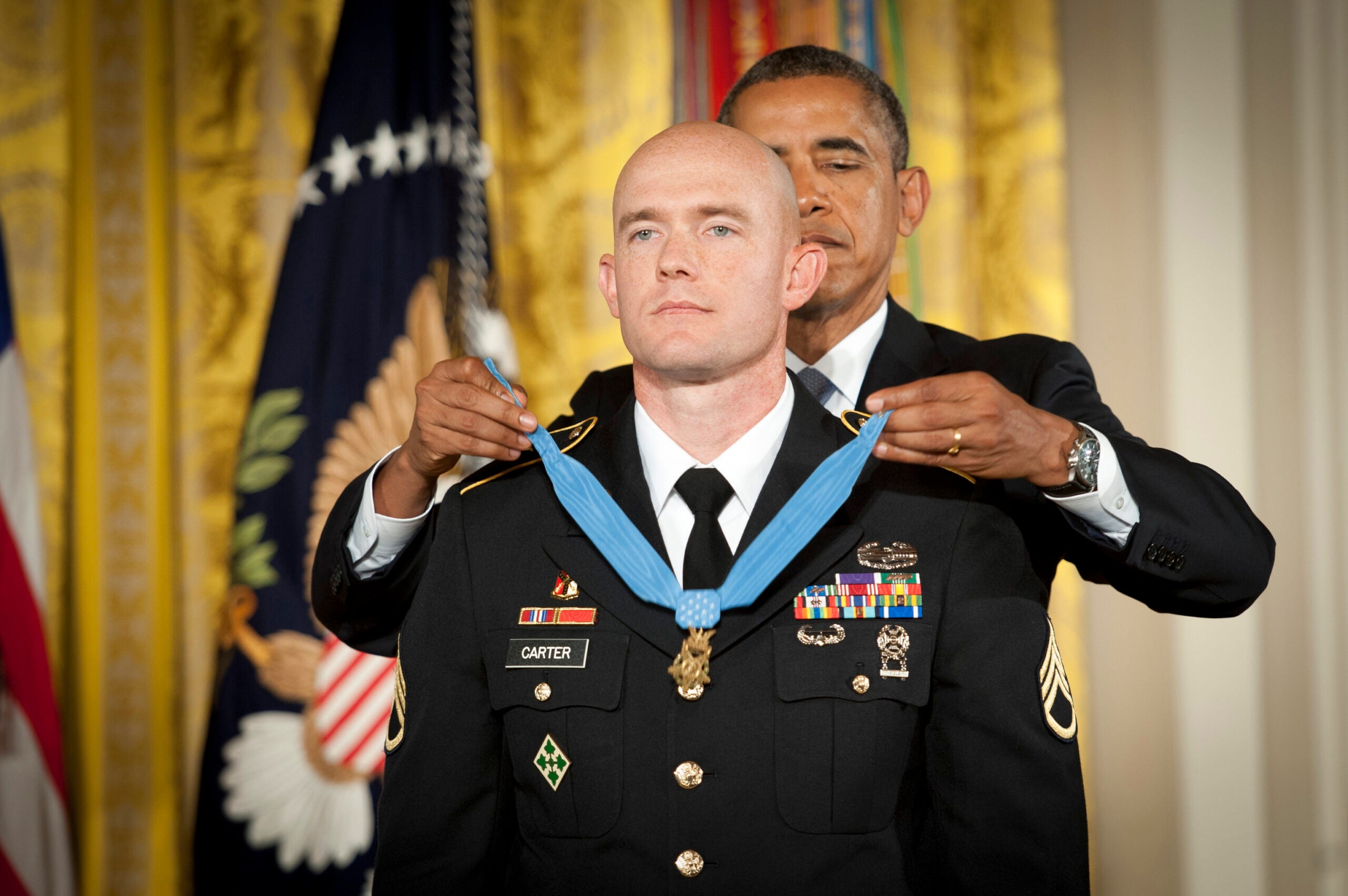 ty carter receiving medal of honor