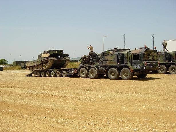 kosovo leopard 2 tanks