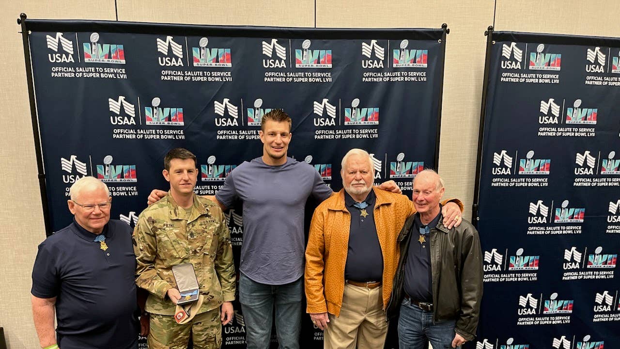 usaa gronk super bowl lvii medal of honor