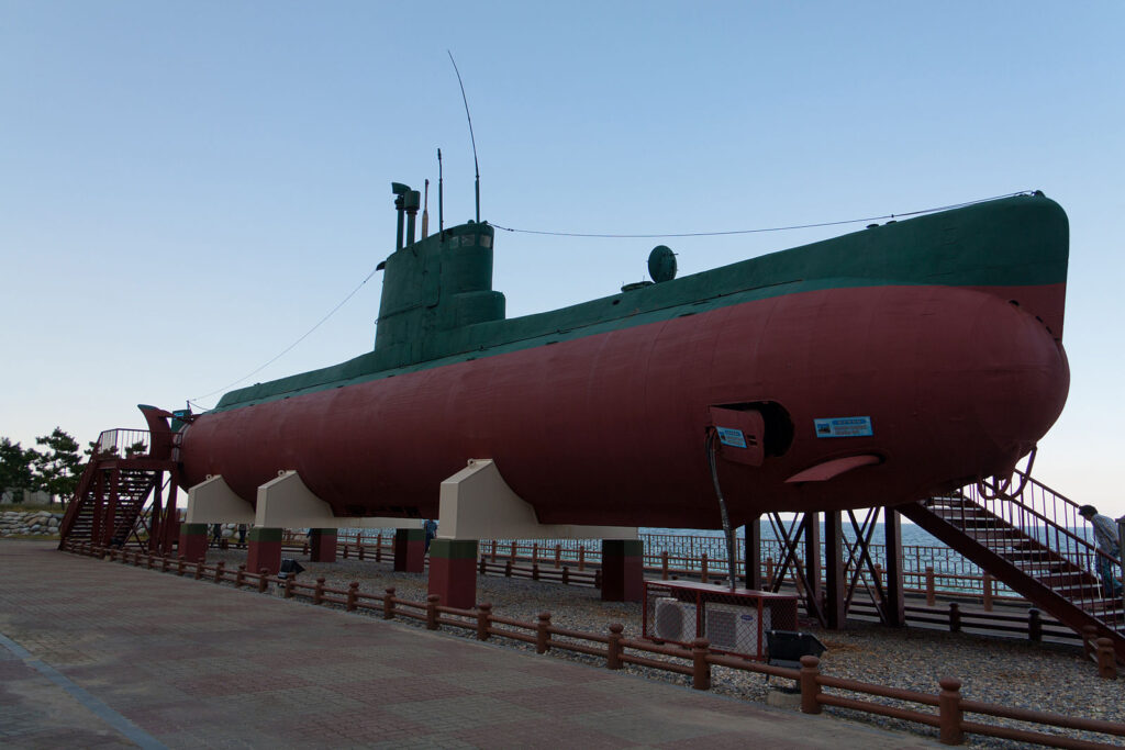 north korea navy submarine