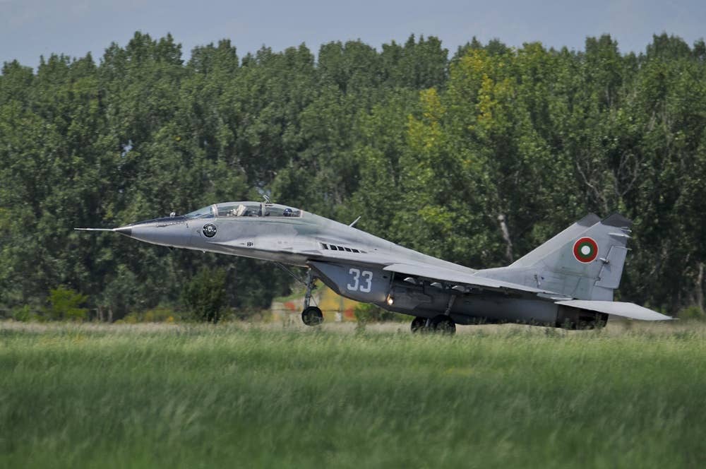 bulgaria jet with poland fighter jets to ukraine
