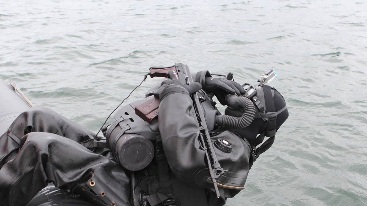 underwater rifle russian frogman